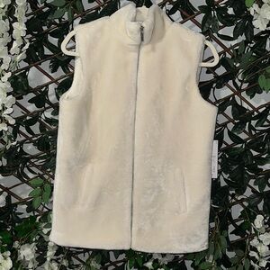 Liz Claiborne Cream Fleece Vest